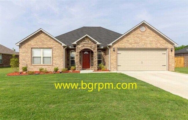Foto del edificio - 4 Bd, 2 Ba, Home in Cabot
