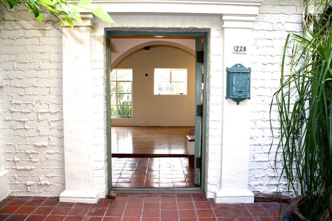 Entrance w/view of Living Room - 1228 Selby Ave