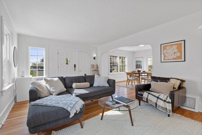 Foto del edificio - 7227 SE Hawthorne Blvd