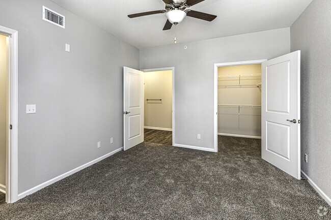 2HAB, 2BA - 963 ft² - Whittier Place