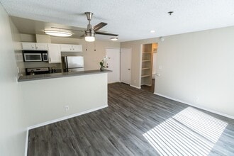 Interior Photo - 700 S. Berendo Ave