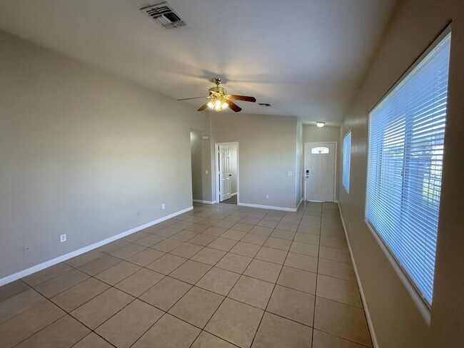 Building Photo - 110 E Harrison Dr