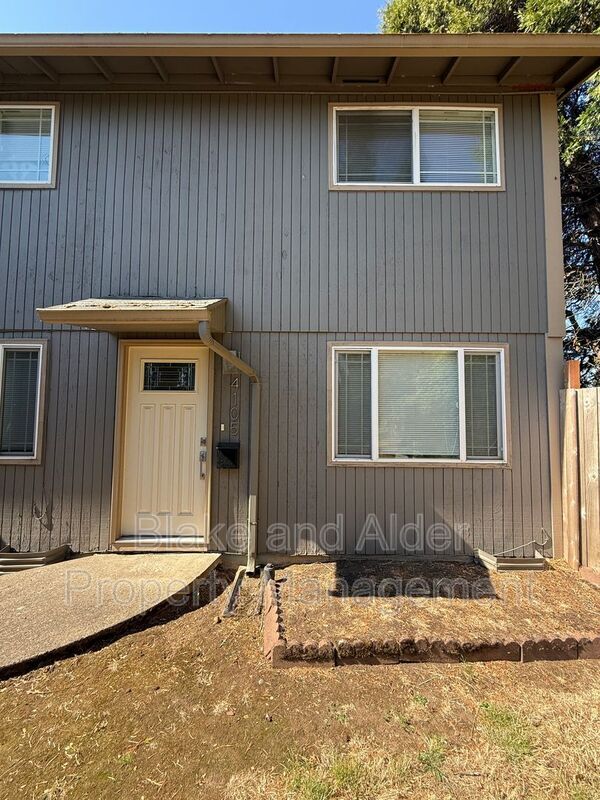 Foto del edificio - 4105 NE Killingsworth St