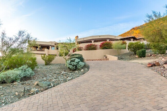 Foto del edificio - 1930 E Desert Willow Dr