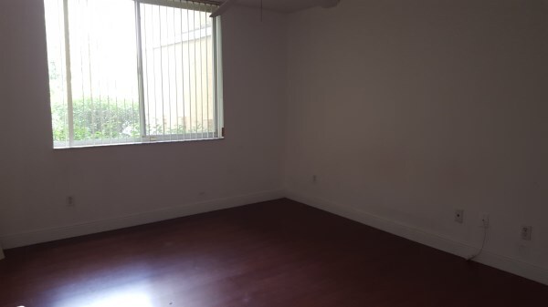 Foto del edificio - 4055 W McNab Rd