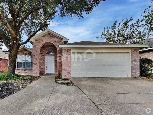 Building Photo - 302 Tioga Dr