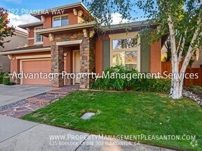 Building Photo - 792 Pradera Way