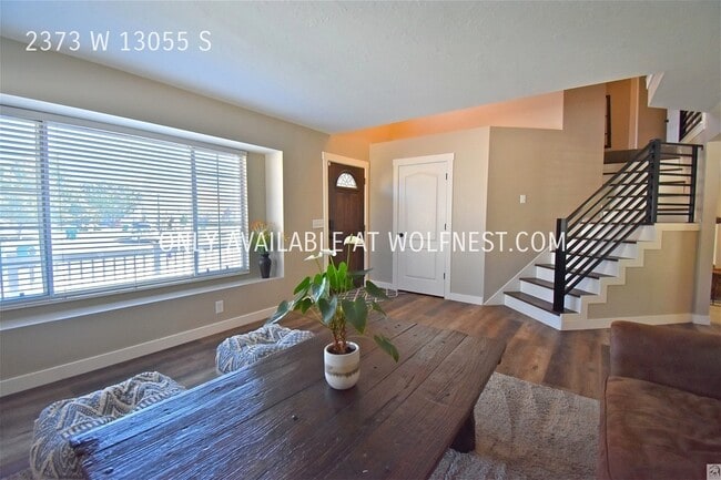 Building Photo - Incredible 5 Bedroom Riverton Home! No Dep...