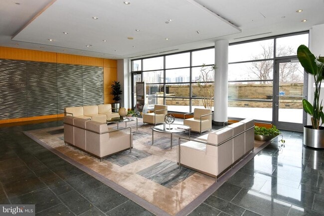 Building Photo - 2001 15th St N