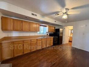 Building Photo - 145 E 500 S