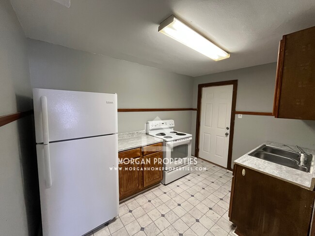Foto del edificio - 917 E 8th St