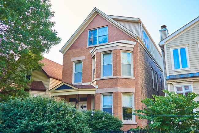 Building Photo - 2150 W Warner Ave