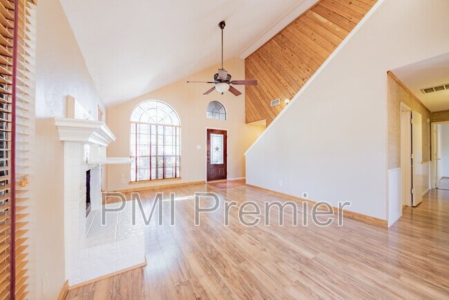 Foto del edificio - 471 Caviness Dr