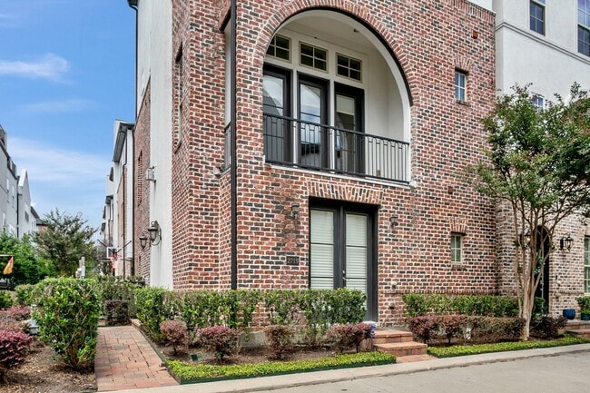 Building Photo - 2719 Cohn St