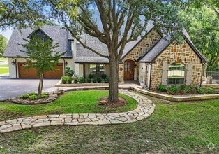 Building Photo - 153 Meadowcreek Rd