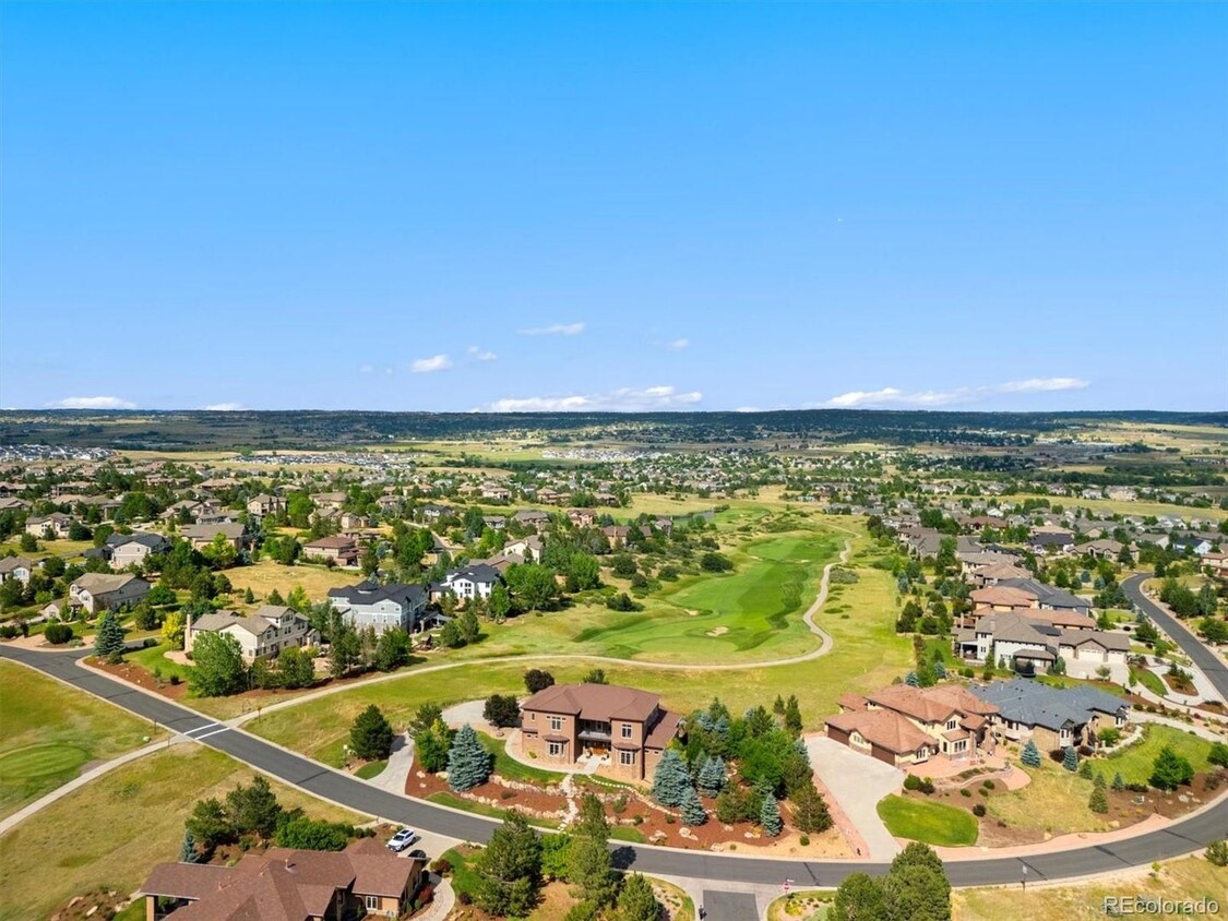 Primary Photo - Beautiful Home on Golf Course!