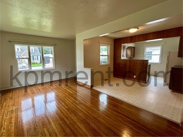 Foto del edificio - 1109 3rd Ave NW