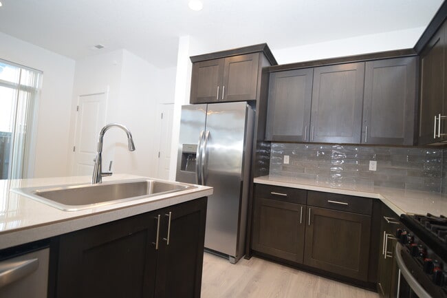 Building Photo - 1400 S 29th Blvd