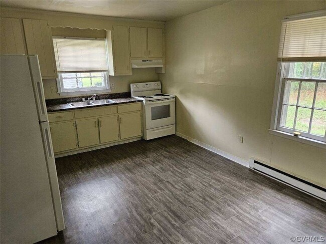 Foto del edificio - 15609 Silvertree Ln