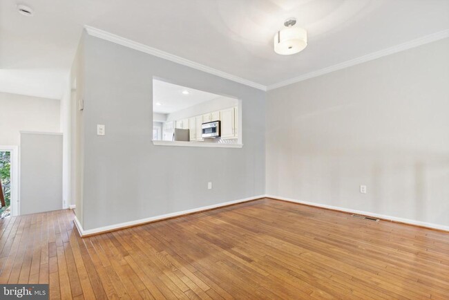 Building Photo - 1523 Templeton Pl