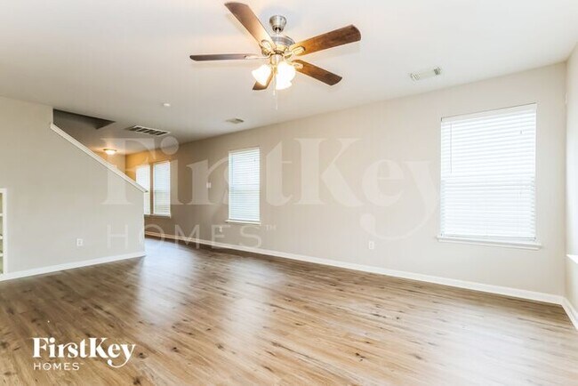Building Photo - 21610 Dawn Timbers Ct