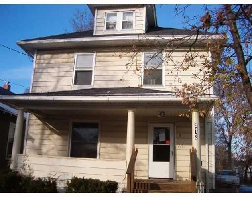 Foto del edificio - Studio, 1 bath Triplex - 813 Baker St. 3C