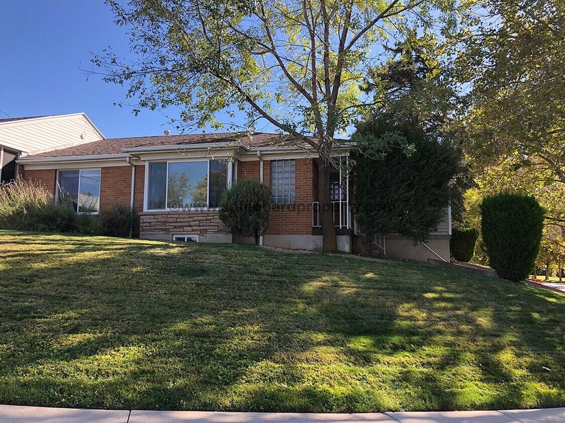 Foto principal - Great 3 Bedroom Duplex