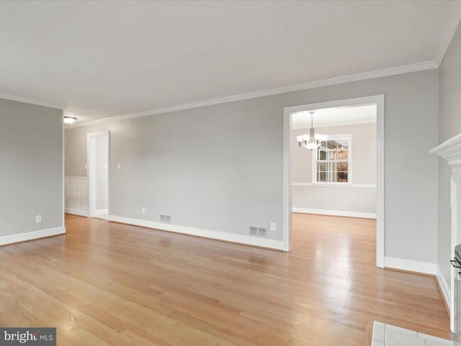 Building Photo - 1919 Kenbar Ct