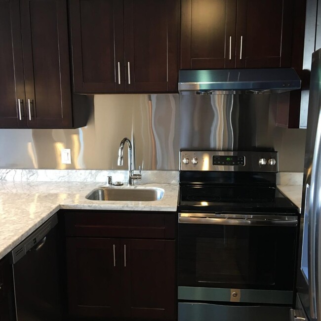 Building Photo - 500 El Camino Real