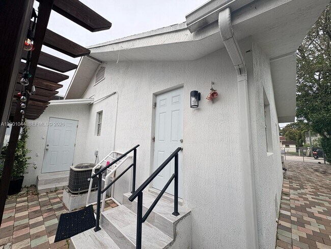 Foto del edificio - 314 SW 10th Ave