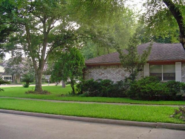 Building Photo - 6202 Wagonwheel Cir