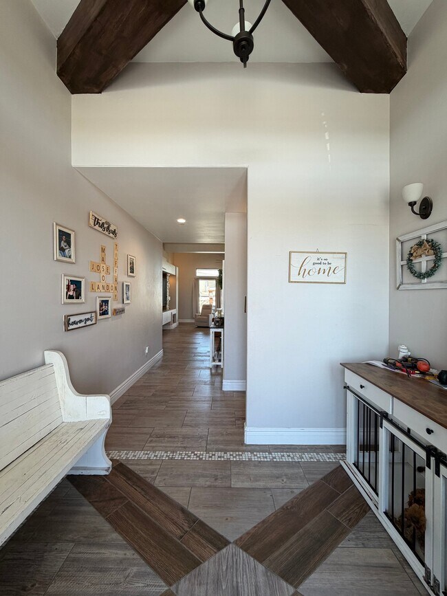 Foto del edificio - 13621 Bradford St