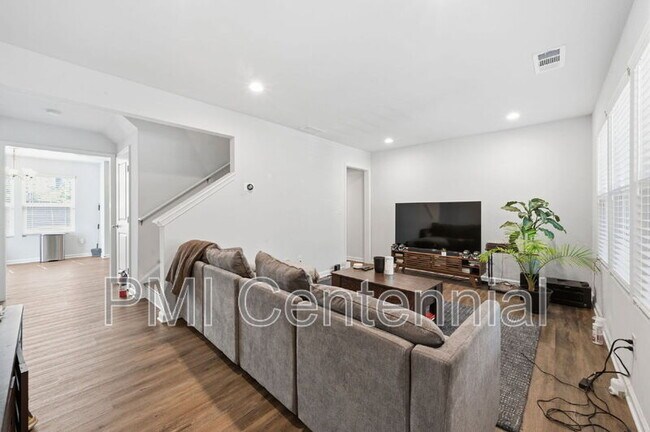 Foto del edificio - 1120 Wedgewood Dr NW