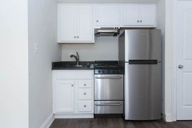 Building Photo - 256 Stribling Ave