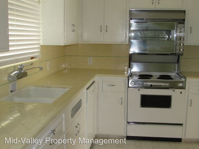 Building Photo - 2 br, 1 bath House - 901 S. Sowell Street