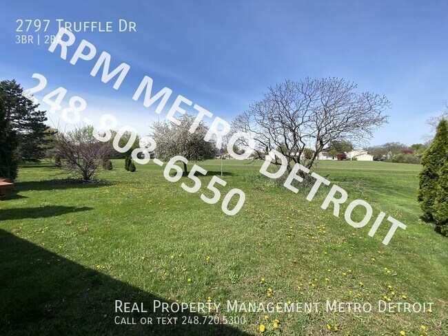 Building Photo - PRICE REDUCTION, MOVE IN READY RANCH HOME ...