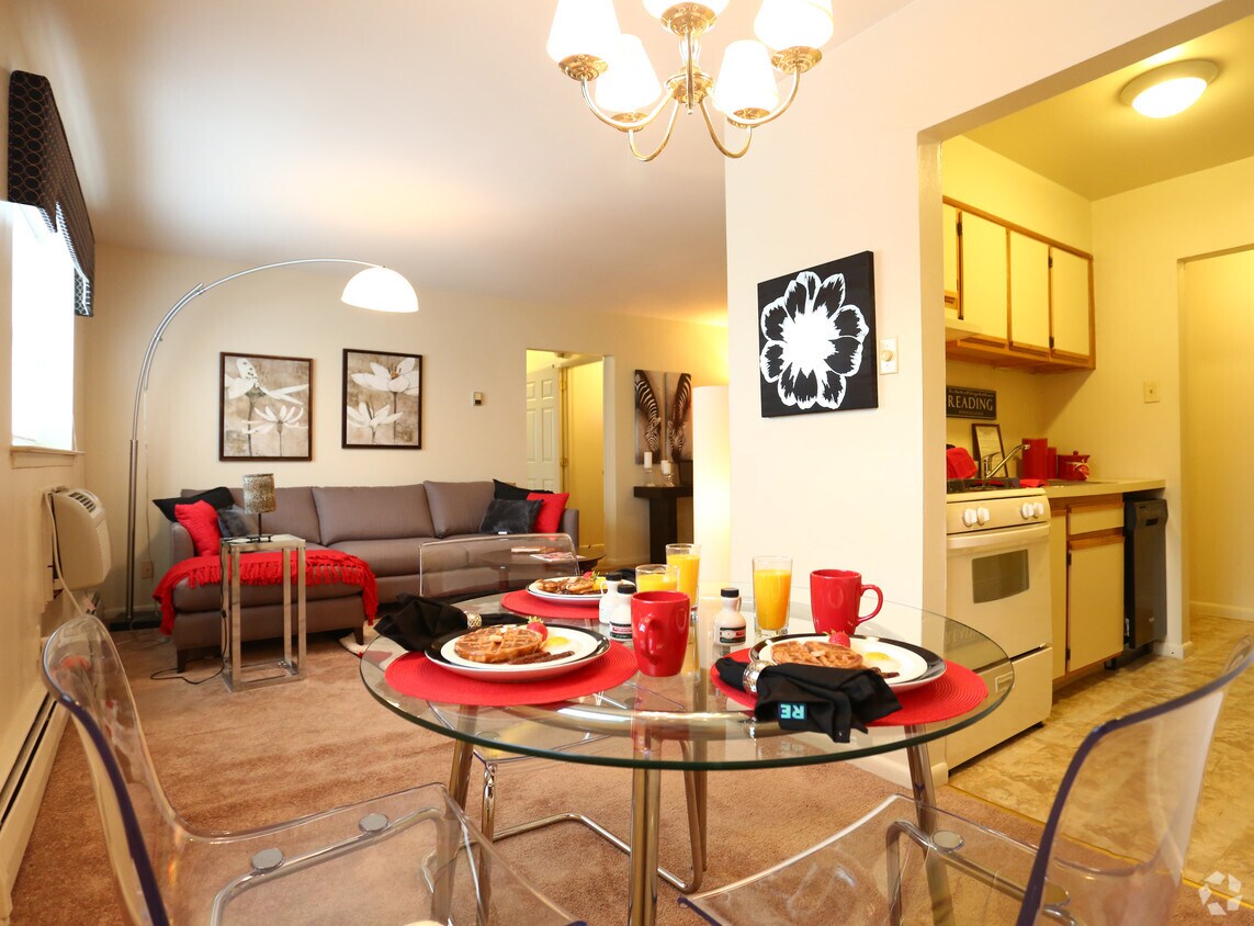 Primary Photo - Mount Penn Manor Apartments