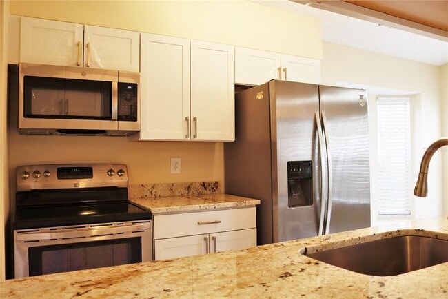 Building Photo - 3677 Amelia Way