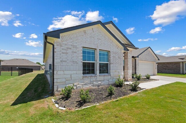 Foto del edificio - 120 Loon Dr