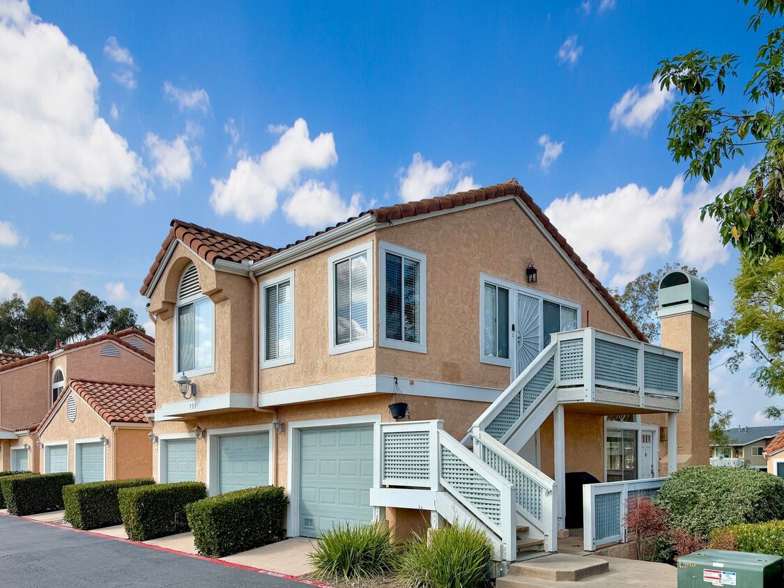 Foto principal - Great 3B/2BA Townhome in Oceanside!