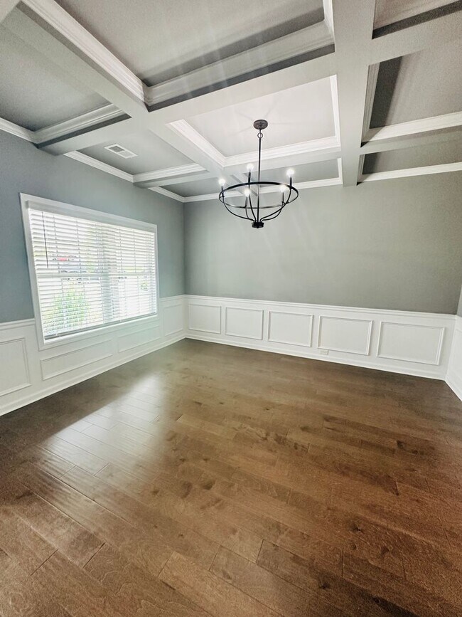 Building Photo - Spacious Family Home in Kathleen