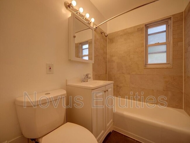 Building Photo - 51 Bross Pl