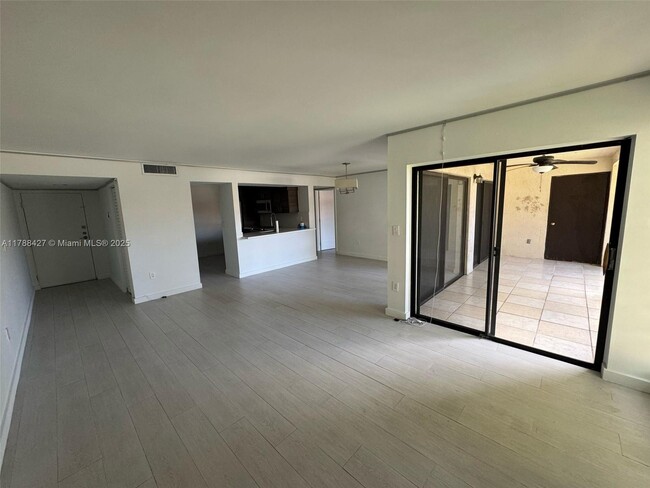 Foto del edificio - 9010 SW 125th Ave