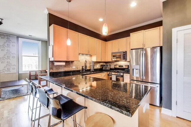 Foto del edificio - 4814 N Damen Ave