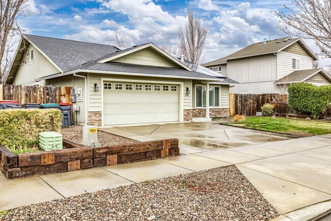 Building Photo - Beautiful home in Hampton Place HOA for Rent