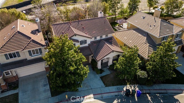 Building Photo - 920 Sawtooth Dr