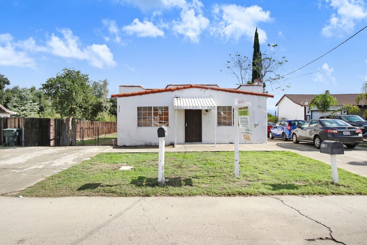 Foto principal - 3945 Severence Ave.