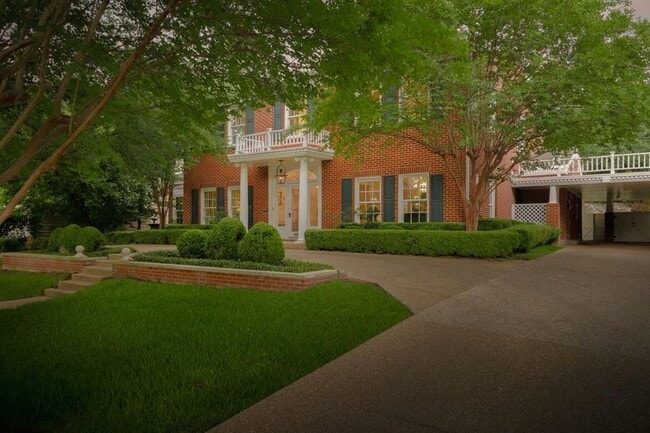 Building Photo - 3001 Hillview Rd