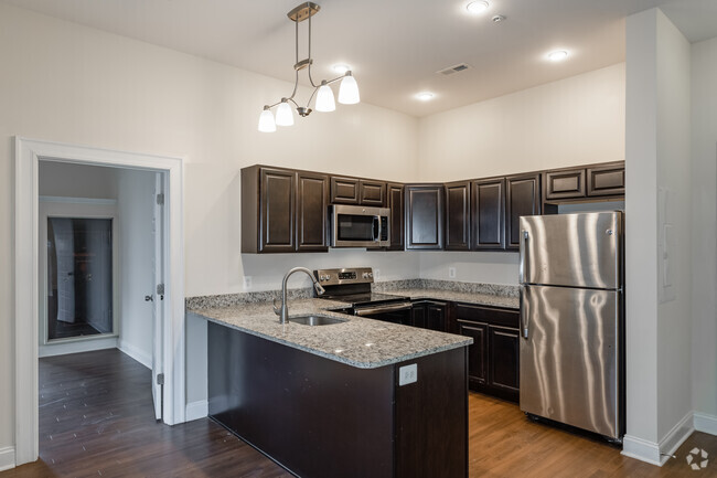 2BR, 1BA - 865SF - The Vault