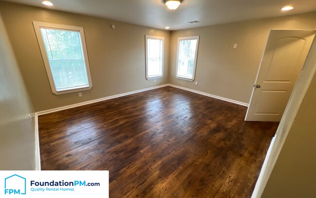 Foto del edificio - 3783 Brompton Rd